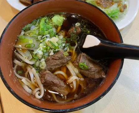 三商巧福「厚重瓷湯匙」30年不換！　真相曝光全網掌聲：有良心