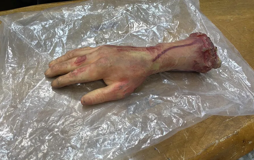 台中霧峰路邊驚見斷肢手掌　警找到玩具主人將開罰