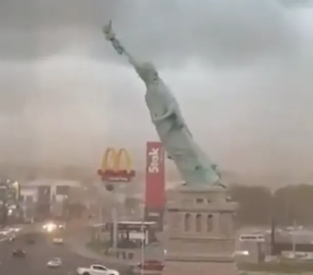 影/時速90km暴風狂吹！巴西24米自由女神像倒地斷頭