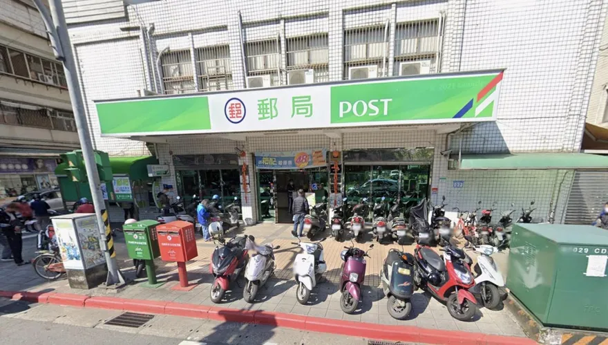 北市郵差突昏倒無呼吸心跳　同事、消防接力CPR搶命