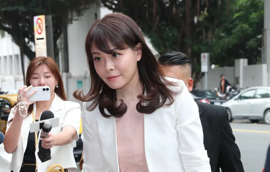 高虹安滿血回歸！明早8點半發表復職重大談話