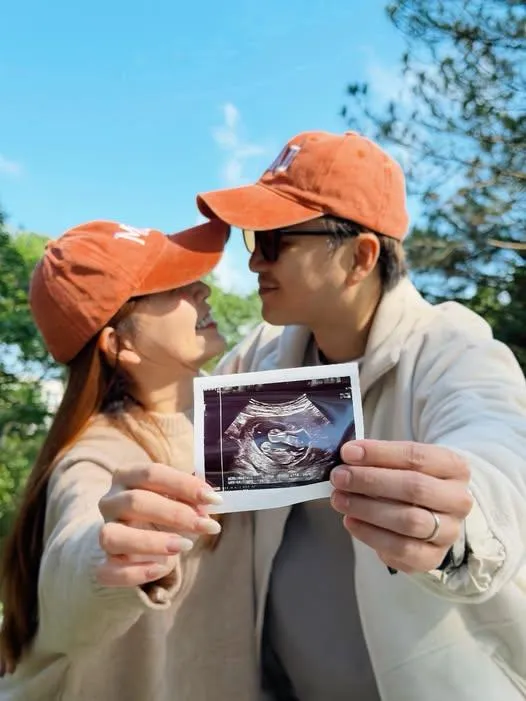 Energy書偉愛妻懷雙胞胎！謝京穎報喜：給我們強大的力量