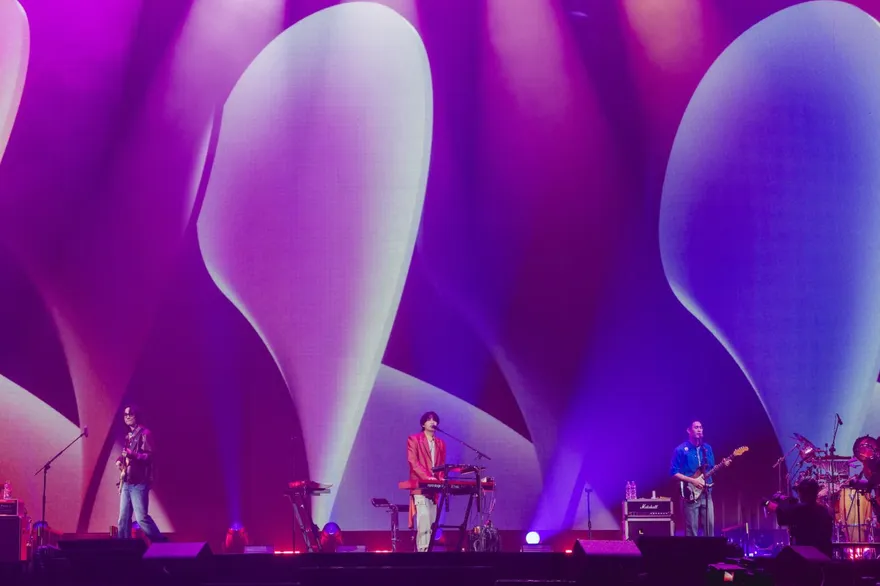 宇宙人4度攻蛋！唱一半李心潔驚喜登台飆〈愛錯〉　三人狂爭寵爆心結