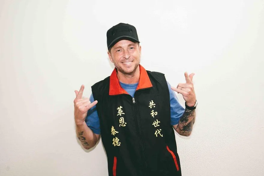 OneRepublic高雄開唱！主唱穿超台味宮廟背心：今晚狂點水