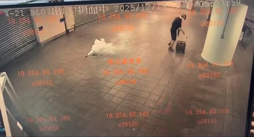 張文曾試裝？網憶「防毒面具男」搭捷運　全場起雞皮疙瘩