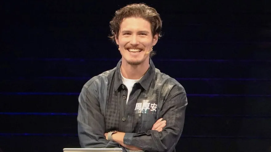 飯店哪裡最髒？周厚安點名地毯、沙發最難清　阿諾不碰遙控器