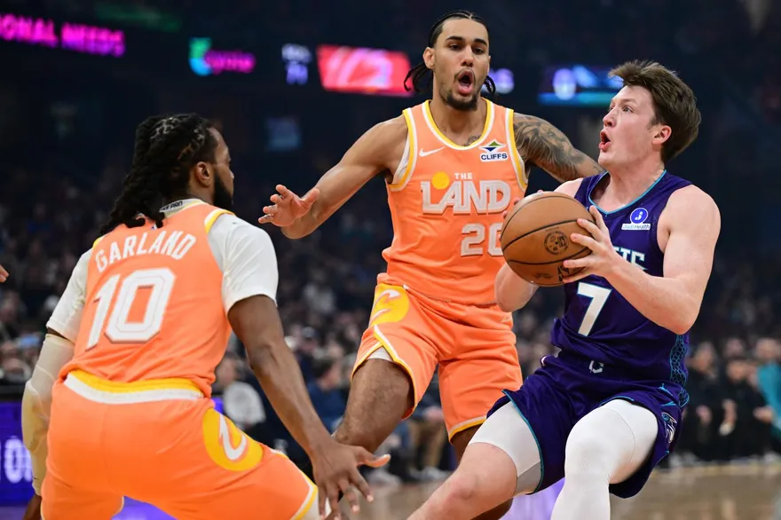 NBA/比柯瑞還猛！黃蜂菜鳥打29場轟100顆三分　破史上紀錄