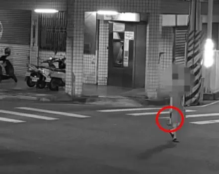 影/花蓮男狂砸機車行與禮儀社！　動手只因「心情不佳」