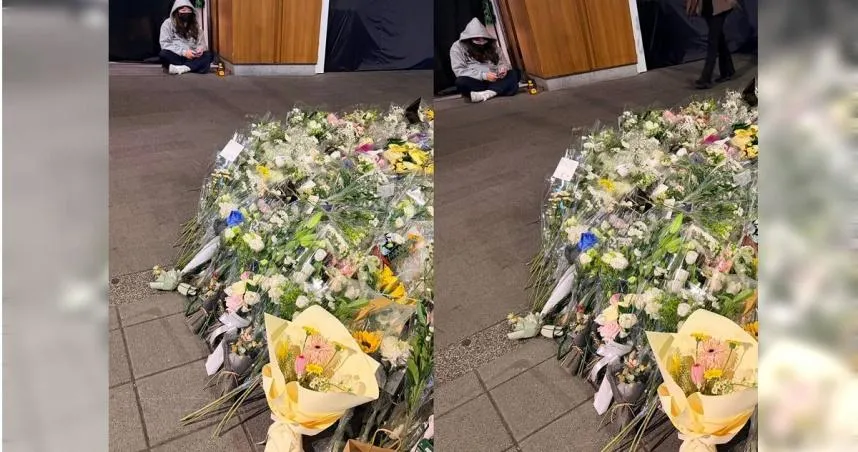 無辜騎士被張文殺害！民眾獻花目睹「姊姊深夜祭悼」痛哭