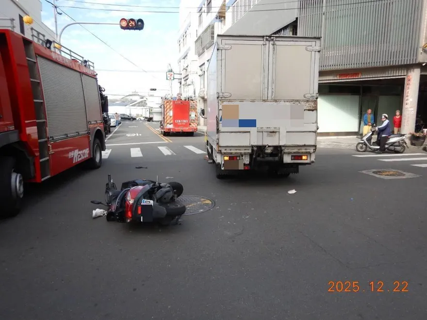 彰化驚悚車禍！騎士遭捲車底「還被輾過去」　緊急送醫