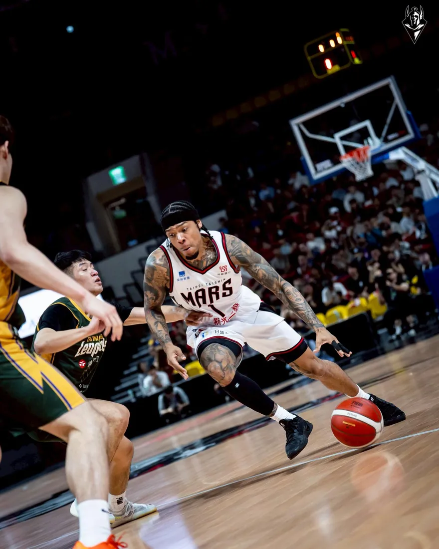 TPBL/洛夫頓爆氣比裁判中指被禁賽　台新戰神宣布他離隊