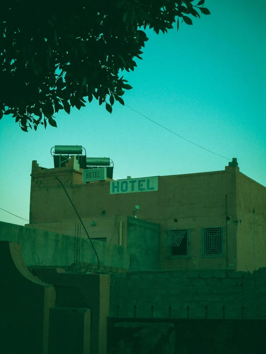 又是印度！女護理師飯店找人敲錯門　竟遭3男拖入性侵