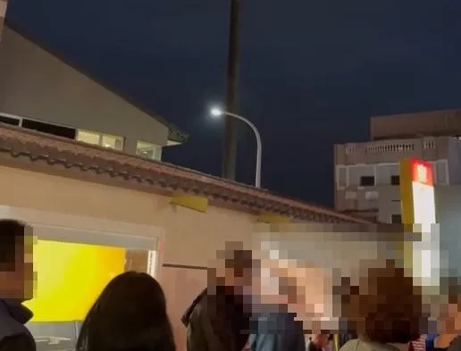 台東6.1強震搖滾區！民眾逃生放棄牛排　麥當勞招牌狂晃