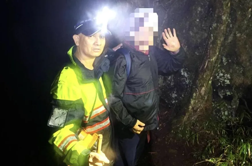 登山客平安夜獨攀巴博庫魯山迷途　警消合力搜山尋獲