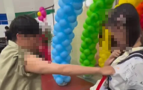 王ADEN風波延燒！街舞老師被轟卸責　還爆撕女學生胸前口袋