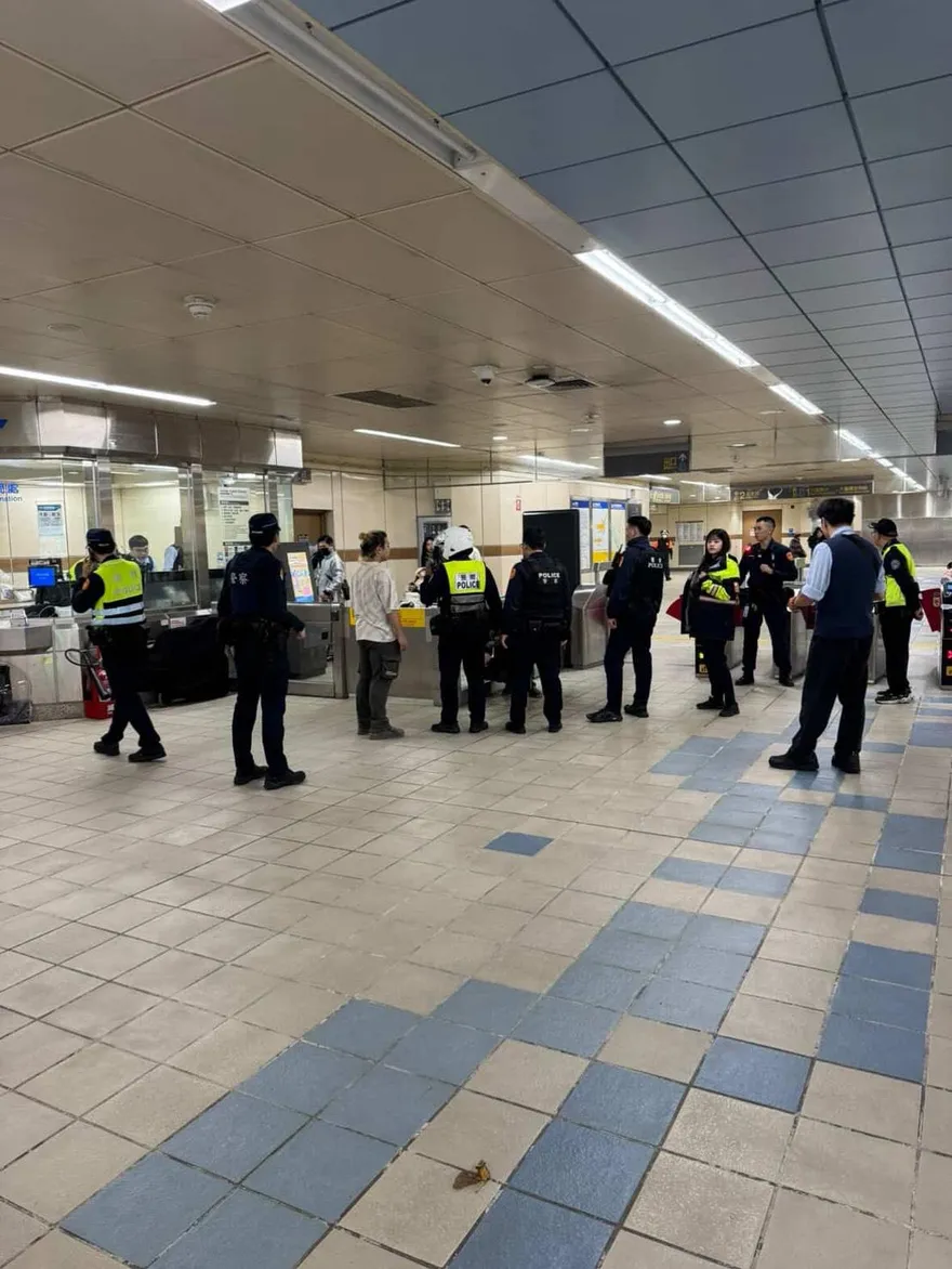 北捷又出事！大直站男乘客失控咆哮、攻擊勸阻人員　警飛車馳援