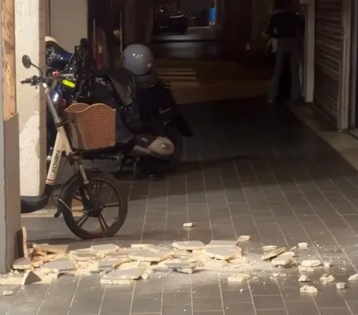 影/深夜規模7.0強震！北市下瓷磚雨　新竹13層住家窗被震開