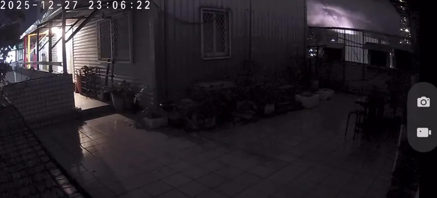 宜蘭規模7.0強震！他疑拍到「地震光」瞬間　嚇喊：馬上就來了...