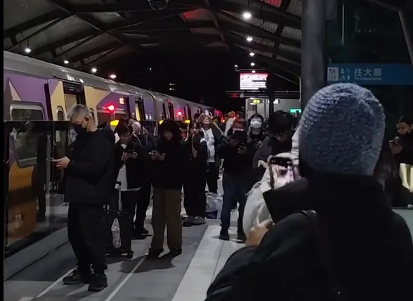 影/遇7.0強震！機捷狂晃一度全線停駛　乘客嚇壞全被趕下車