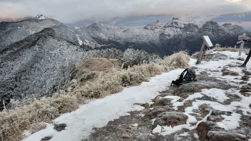 雪霸國家公園積雪20公分　連續2名山友失溫身亡