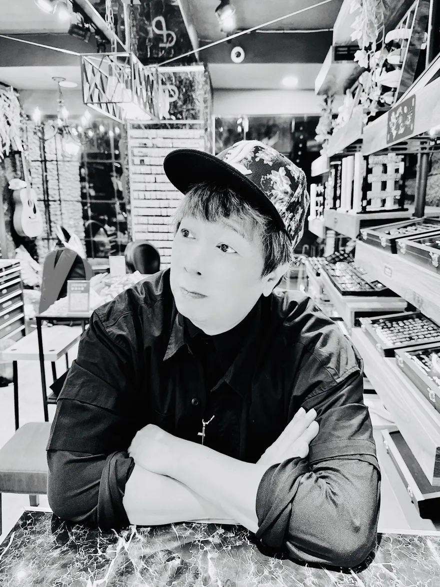 曹西平生前曾嘆沒家人關心　「無緣嫂嫂」龍千玉變至親