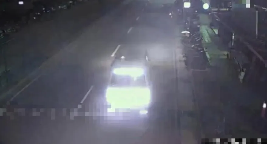 影/乾兒驚見曹西平倒臥房間　救護車趕往現場畫面曝