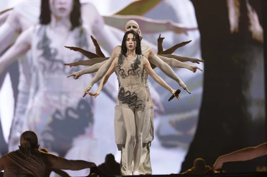 直擊/斥資9億！蔡依林登3層樓高巨蟒繞大巨蛋   超狂開場震撼4萬人