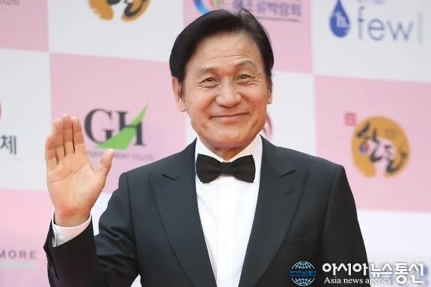 韓73歲國民影帝才罹血癌　再因吃飯噎到病危！加護病房搶救中