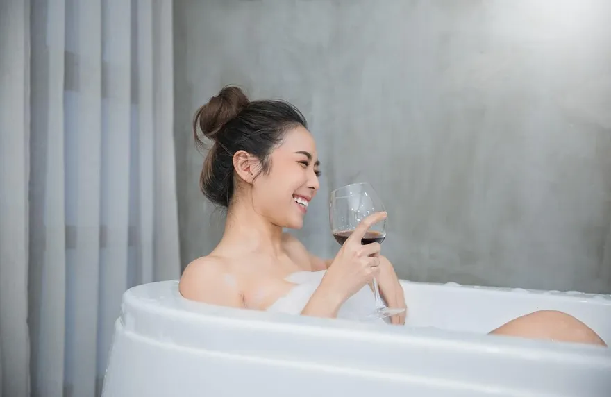 洗完澡別亂喝！專家警告「這5種飲品」恐拖慢代謝　牛奶中了