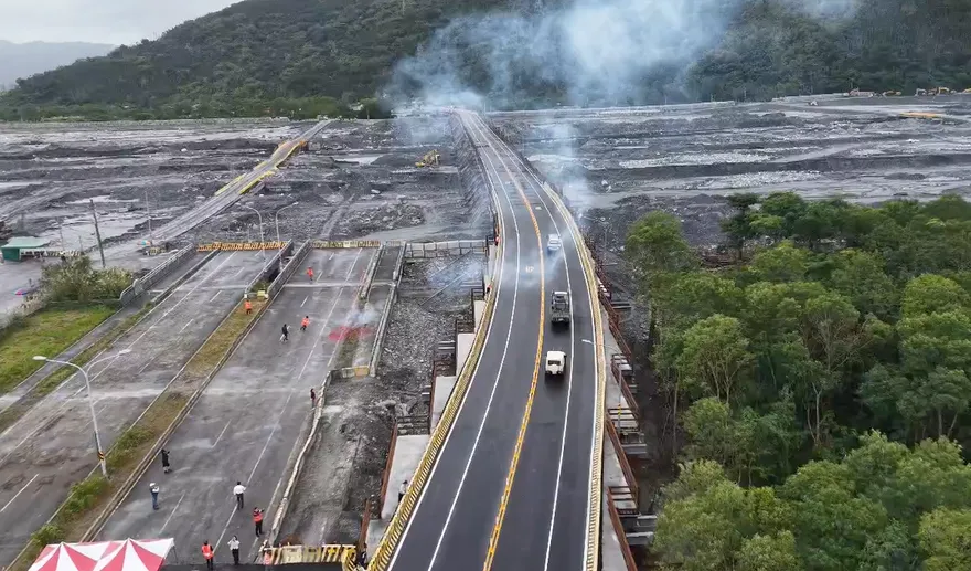 花蓮人等到了！馬太鞍溪鋼便橋提前完工　元旦正式通車