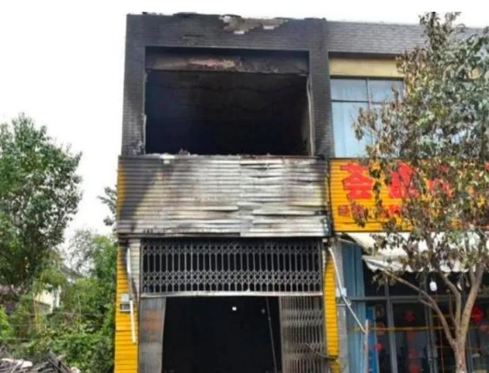 一家8口被燒死！陸男「亂裝電池」電動車超負荷　充電起火釀悲劇