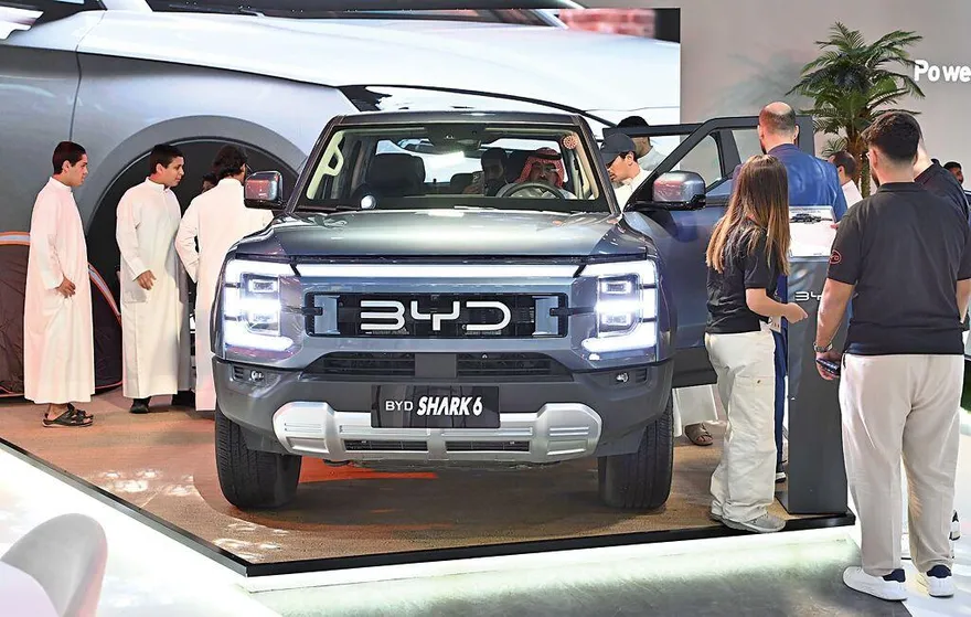 比亞迪2025年銷量超越特斯拉　全球電動車龍頭易主