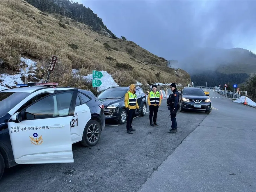 武嶺變廚房？雪地炊煮亂象頻傳　太管處：最高罰3千