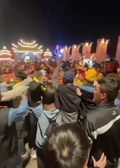 影/高雄小港陣頭、民眾爆發推擠衝突　2人打起來