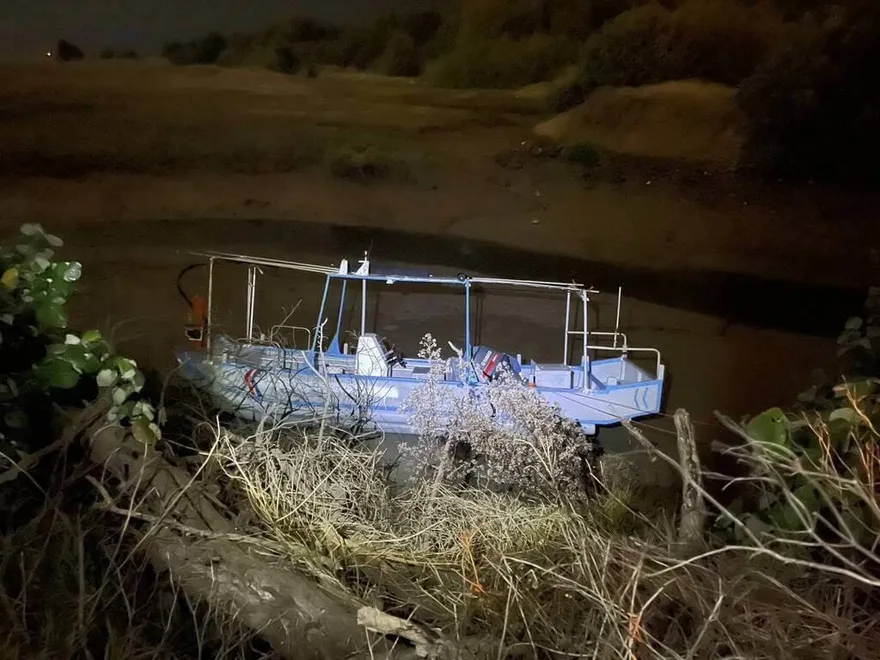 主人超傻眼！苗栗「整艘船」暗夜被偷　天亮新月沙灣找到了