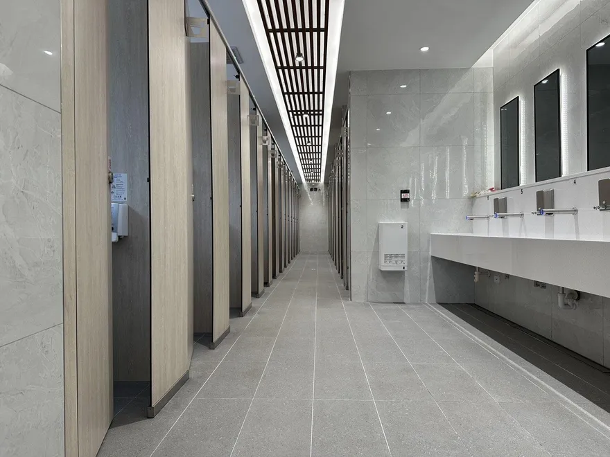 北捷淡水站站後公園廁所大升級　免治馬桶、智慧除臭都有