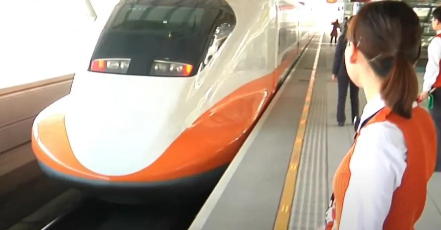 高鐵春節車票開賣！1小時狂售70萬張　創歷史新高