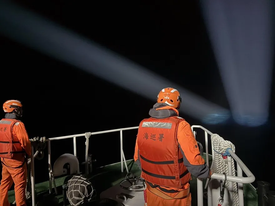 失事F-16「黑盒子」真找到了！深度2500公尺　空軍曝打撈規劃