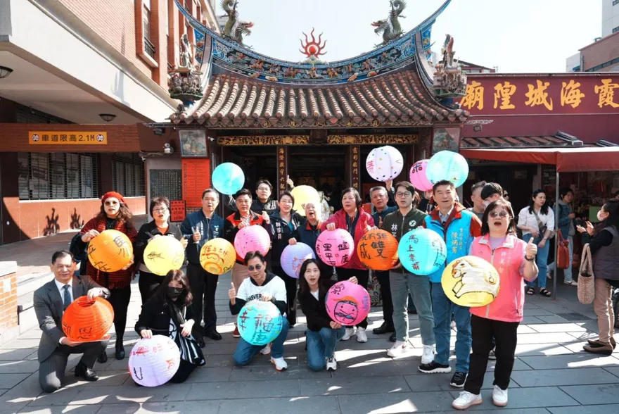 台北年貨大街1月底開跑　霞海城隍廟邀民眾共繪燈籠
