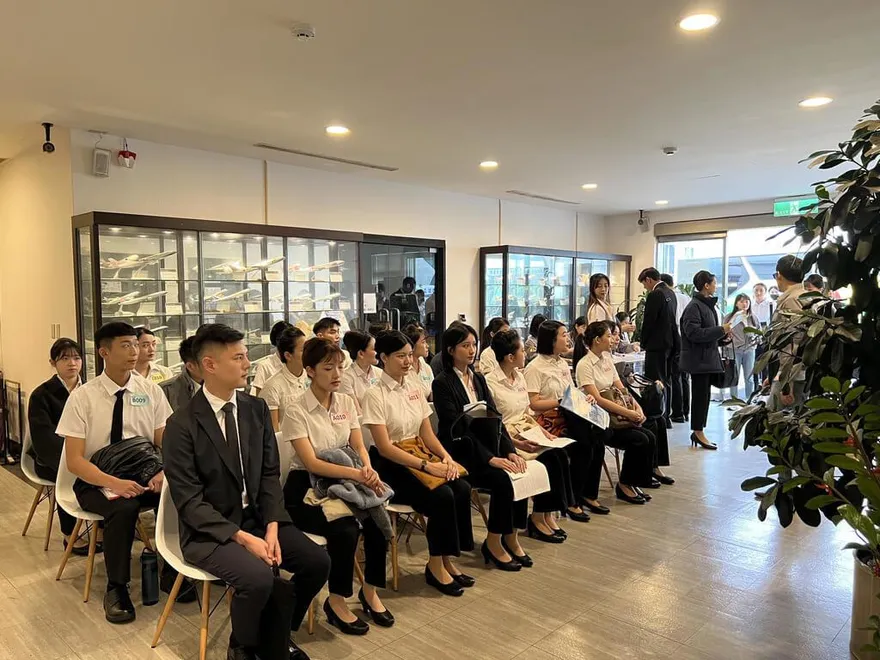 競爭激烈！虎航招募60名空服員「2400人搶報名」