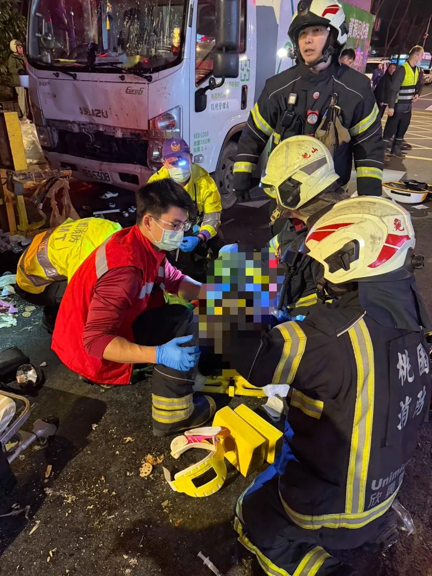 桃園龜山清潔車對撞　7人傷送醫1人不治身亡