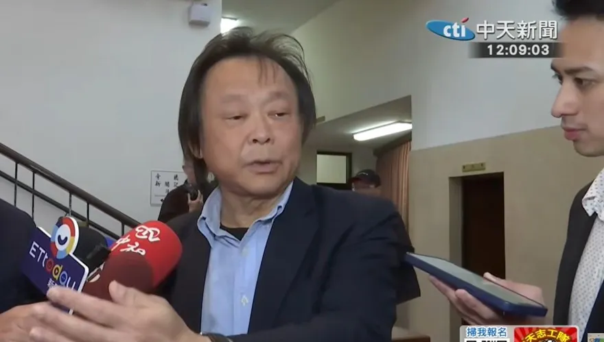 蔣萬安民調大勝　王世堅神回：小時候胖不是胖！