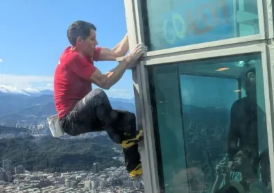 霍諾德徒手爬101！　谷歌執行長：原來上去有別條路