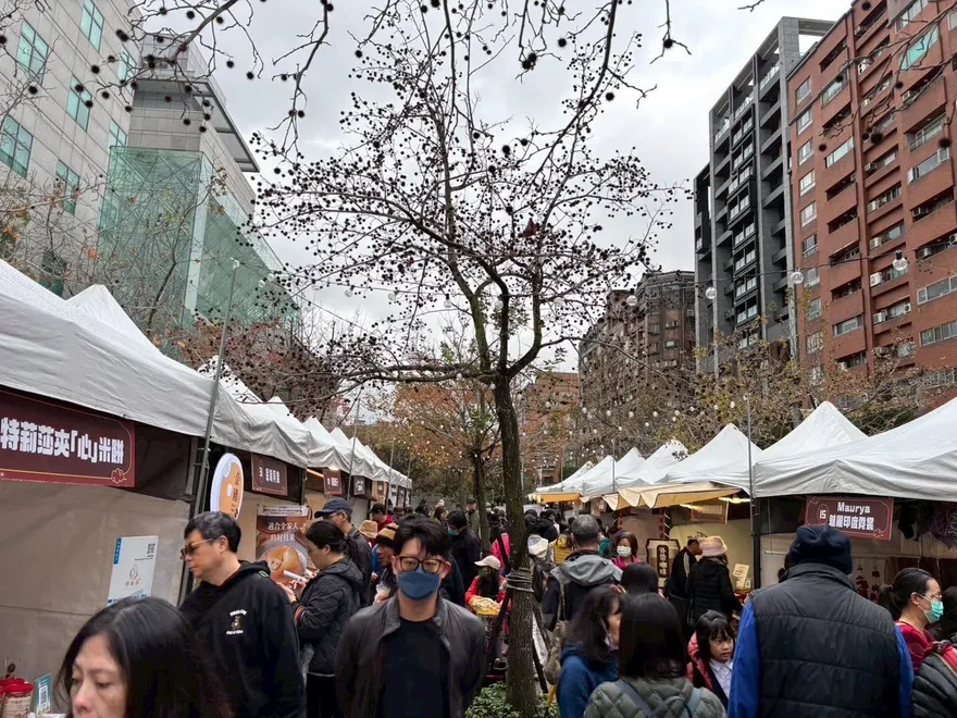 新北年貨市集今熱鬧登場！中和四號公園集結40家攤商