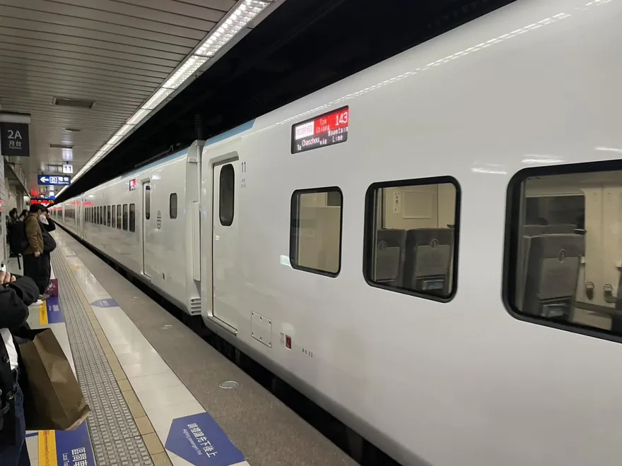 清明連假豪雨成災！台鐵「大山=後龍」路基流失雙線中斷　公路接駁應急