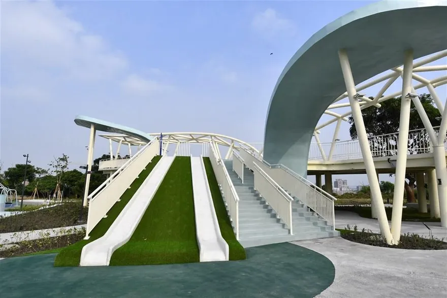 民眾八卦山玩滑梯骨折提出國賠　彰化縣府：持續爭取理賠