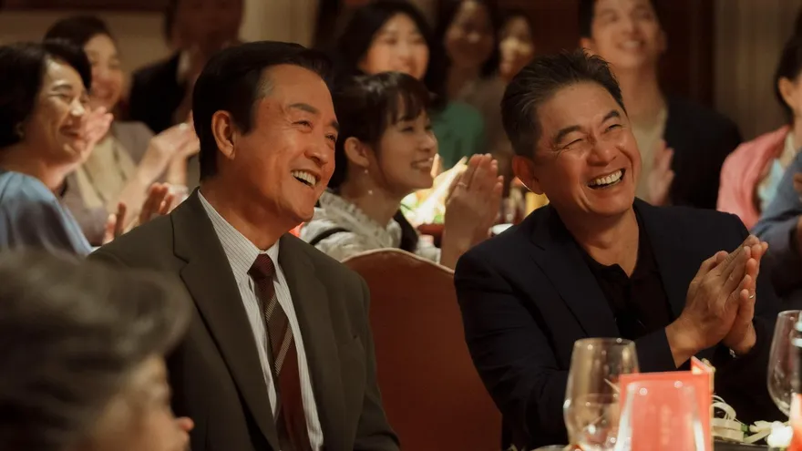 《孤味》老班底驚喜現身！檢場笑稱「 最貴臨時演員」　吉岡里帆跨海應援《雙囍》