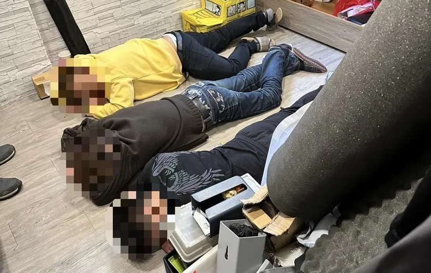 影/情侶檔租套房當毒窟　警攻堅逮人音箱內找到軍火