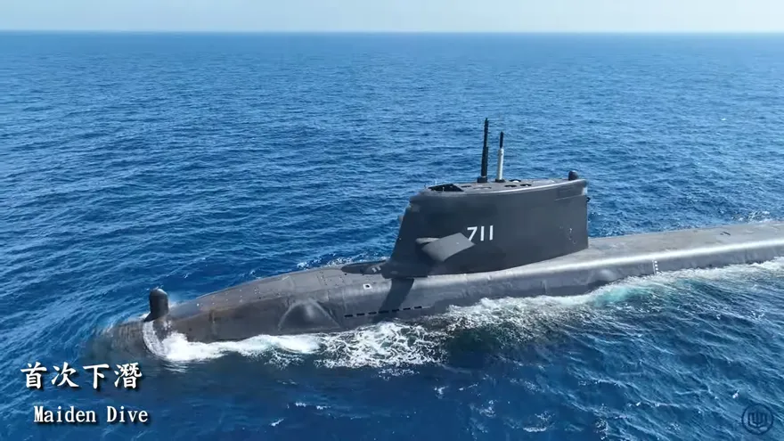 完成4次淺水潛航測試　自製海鯤號潛艦水下影片首曝光