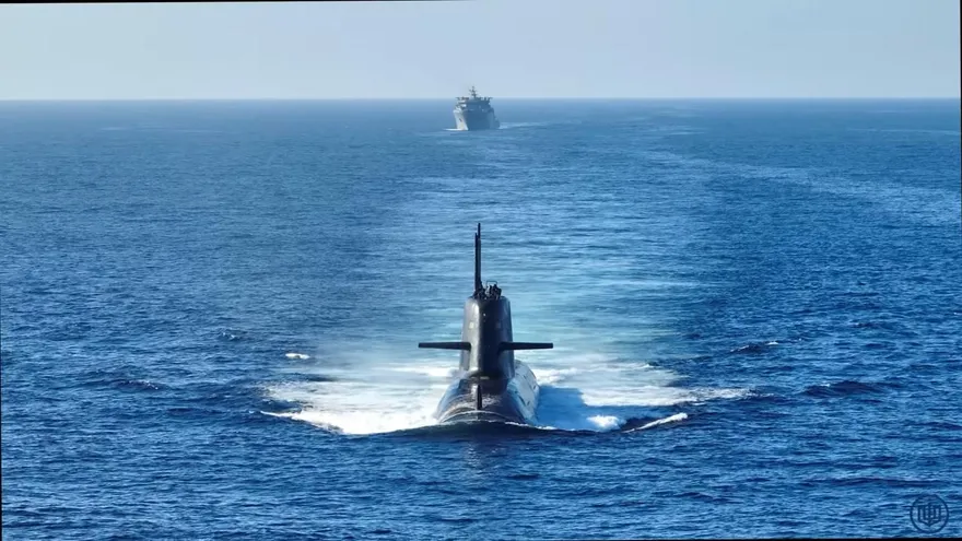 海鯤號完成淺水潛航測試　蔡英文：對海軍肯定也為國軍爭一口氣